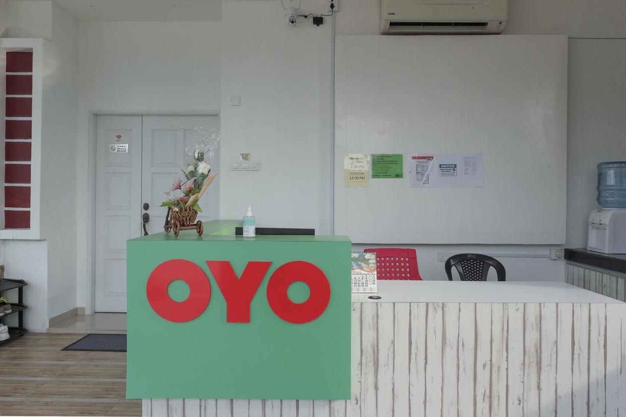 Oyo 90005 Dc Villa Guest House Kuala Rompin Eksteriør bilde